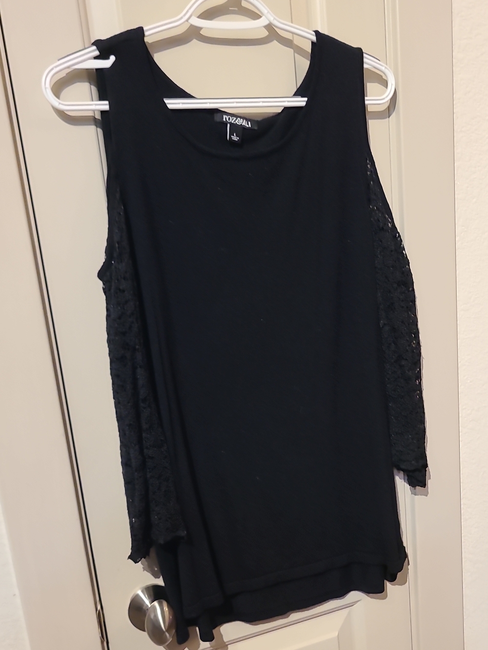 Roz & Ali Black Lace-Sleeve Cold Shoulder Top